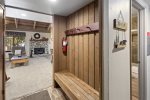 Mammoth Lakes Rental Sunshine Village 136 - Cozy Living Room 